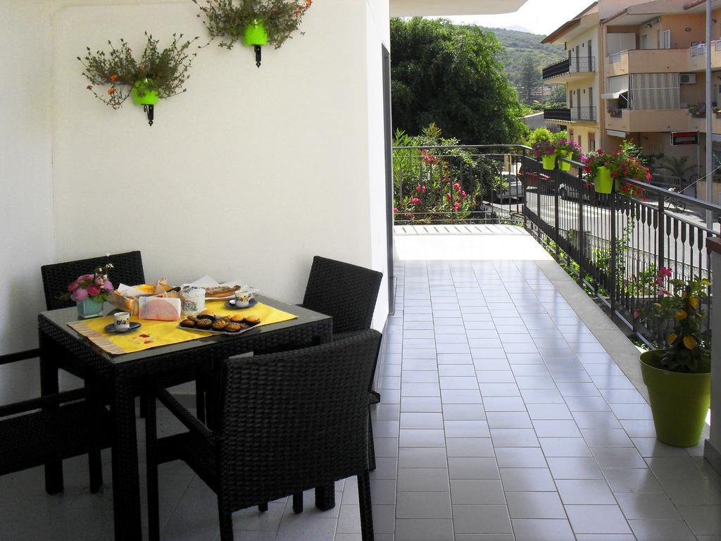 Casa Vacanze Milosa Terme Vigliatore Szoba fotó